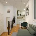 Puerta Del Camino 1 *